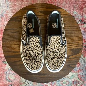 VANS Suede Leopard Print Suede Slip-on Sneaker 🐆